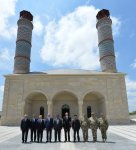 Президент Ильхам Алиев ознакомился с условиями, созданными в мечети в Джоджуг Мерджанлы (ФОТО)