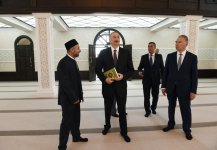 Президент Ильхам Алиев ознакомился с условиями, созданными в мечети в Джоджуг Мерджанлы (ФОТО)
