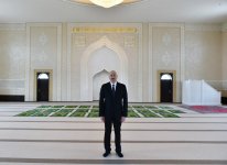 Президент Ильхам Алиев ознакомился с условиями, созданными в мечети в Джоджуг Мерджанлы (ФОТО)