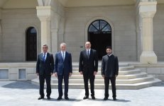 Президент Ильхам Алиев ознакомился с условиями, созданными в мечети в Джоджуг Мерджанлы (ФОТО)