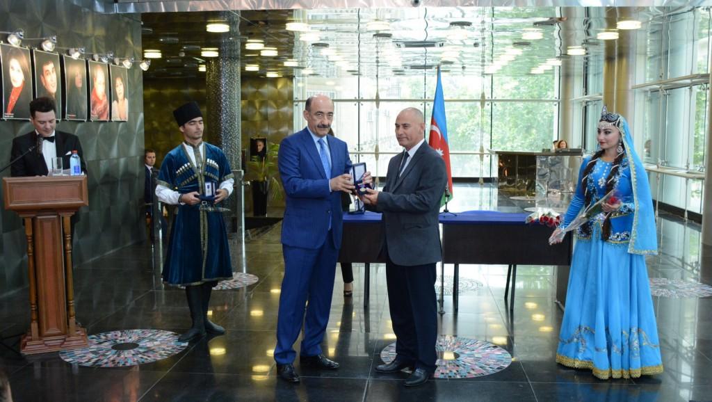 Деятелям культуры и искусства Азербайджана вручены госнаграды (ФОТО)