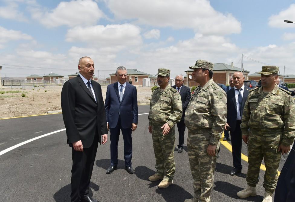 Президент Ильхам Алиев обошел территорию села Джоджуг Мерджанлы (ФОТО)