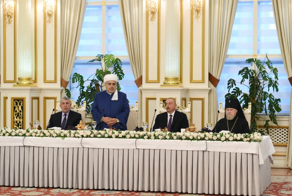 Ilham Aliyev attends Iftar ceremony on occasion of Ramadan