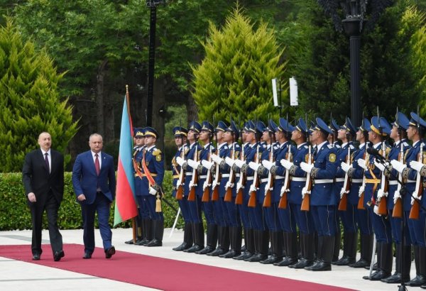 Official welcoming ceremony held for Moldovan president (PHOTO)