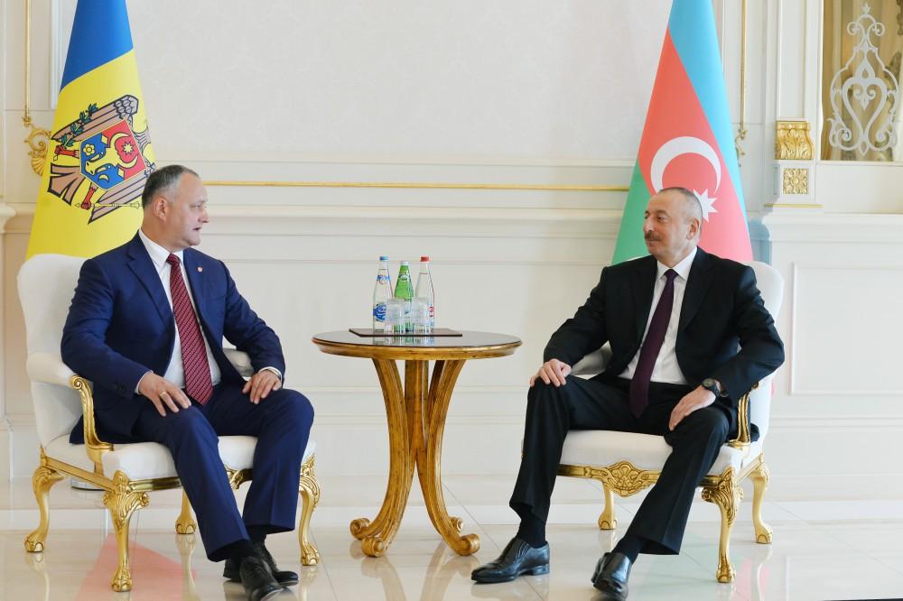 Состоялась встреча президентов Азербайджана и Молдовы один на один (ФОТО)