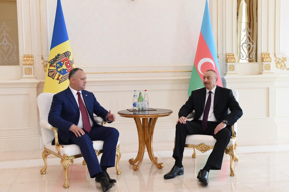 Состоялась встреча президентов Азербайджана и Молдовы один на один (ФОТО)