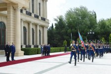 В Баку состоялась церемония официальной встречи президента Молдовы (ФОТО)