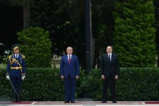 В Баку состоялась церемония официальной встречи президента Молдовы (ФОТО)