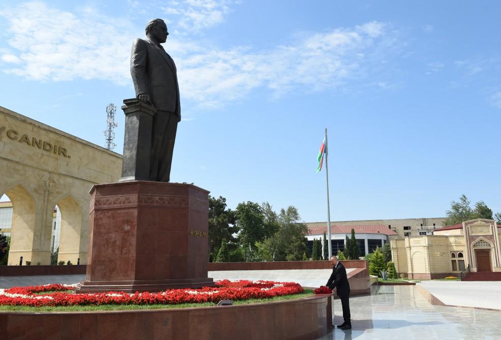 Ilham Aliyev arrives in Shirvan city (PHOTO)