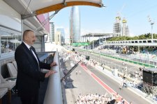 Президент Ильхам Алиев и его супруга наблюдали за соревнованиями в рамках Гран-при Азербайджана Формулы 1 (ФОТО)