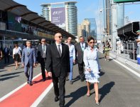 Президент Ильхам Алиев и его супруга наблюдали за соревнованиями в рамках Гран-при Азербайджана Формулы 1 (ФОТО)