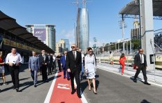 Президент Ильхам Алиев и его супруга наблюдали за соревнованиями в рамках Гран-при Азербайджана Формулы 1 (ФОТО)