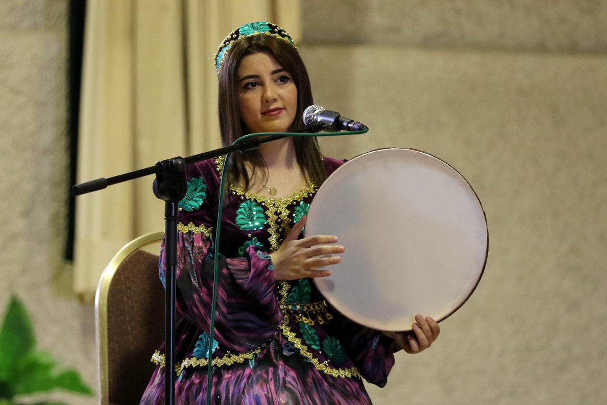 Жемчужина Азербайджана – мугам стал лучшим подарком для Швейцарии (ФОТО)