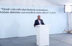 Первый вице-президент Азербайджана Мехрибан Алиева приняла участие в церемонии выдачи новых квартир семьям вынужденных переселенцев (ФОТО) (версия 3)