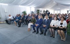 Первый вице-президент Азербайджана Мехрибан Алиева приняла участие в церемонии выдачи новых квартир семьям вынужденных переселенцев (ФОТО) (версия 3)