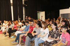 "Отрицание. Протест. Развитие": встреча с Фаигом Агаевым в YARAT (ФОТО)