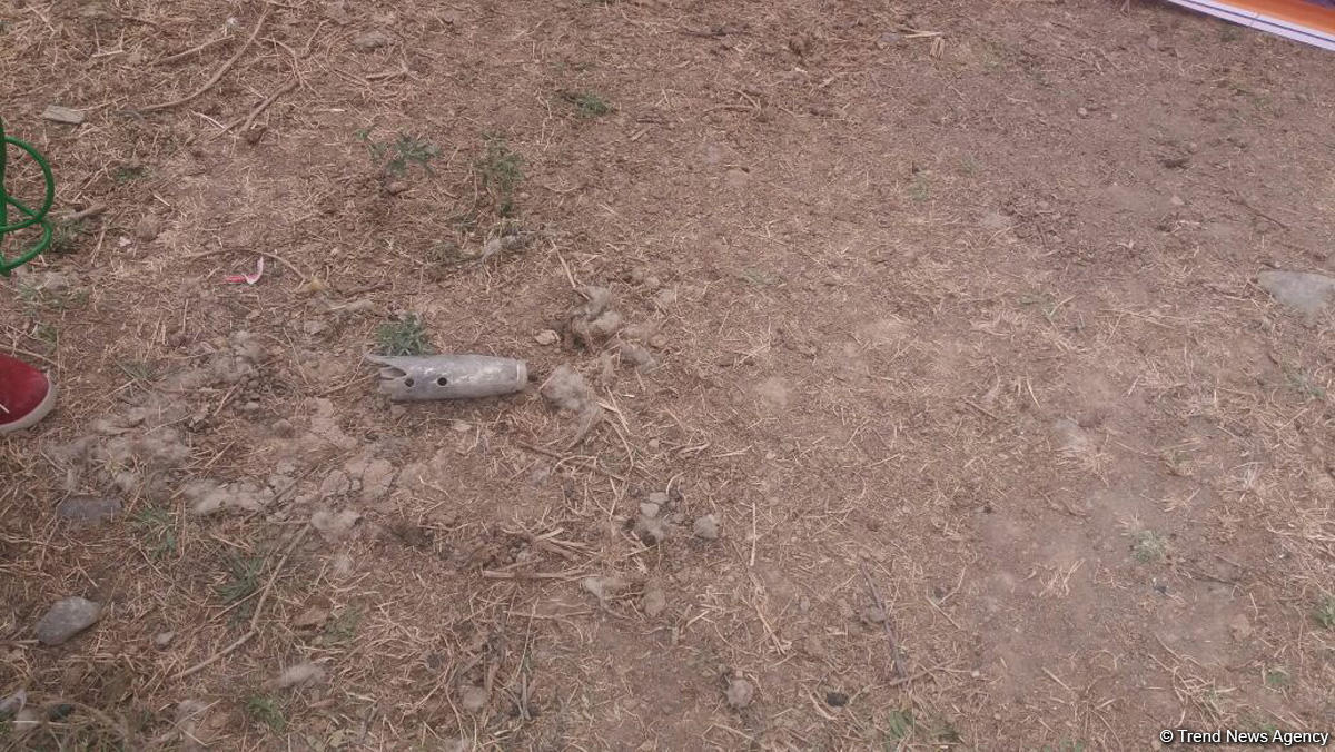 Foreign media reps view Armenia-shelled Azerbaijani village (PHOTO)