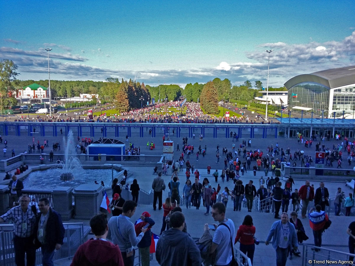 Флаг Азербайджана в финале Кубка конфедераций-2017 в Питере (ФОТО)