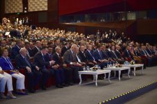 Президент Ильхам Алиев принял участие в XXII Всемирном нефтяном конгрессе в Стамбуле (ФОТО)