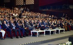 Президент Ильхам Алиев принял участие в XXII Всемирном нефтяном конгрессе в Стамбуле (ФОТО)