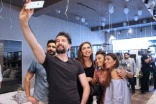 В Баку открылся элитный мебельный центр Razenni с участием звезд (ВИДЕО, ФОТО)