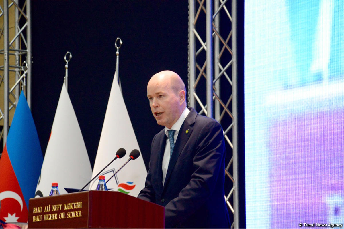 First graduation ceremony at Baku Higher Oil School (PHOTO)