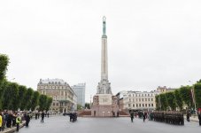 Президент Ильхам Алиев посетил памятник «Свободы» в Риге (ФОТО)