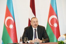 Президенты Азербайджана и Латвии выступили с заявлениями для печати (ФОТО)