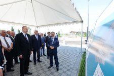 Президент Ильхам Алиев принял участие в открытии проекта обеспечения поселка Пираллахи питьевой водой (ФОТО)
