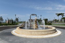 Президент Ильхам Алиев принял участие в открытии проекта обеспечения поселка Пираллахи питьевой водой (ФОТО)