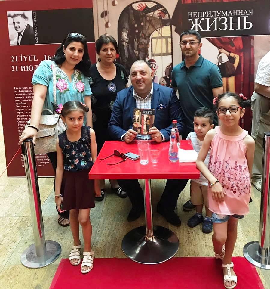 "Непридуманная жизнь" Бахрама Багирзаде побила рекорд: "До сих пор болят пальцы"  (ФОТО)