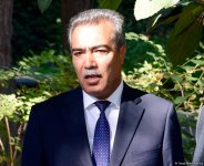 Представители медиа почтили память общенационального лидера Гейдара Алиева в Аллее почетного захоронения (ФОТО)