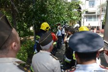 Пожар в здании в центре Баку потушен (ФОТО/ВИДЕО)