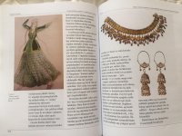 Вышла в свет книга  Гюльнары Халиловой "Традиции одежды  азербайджанских музыкальных групп" (ФОТО)