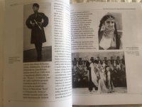 Вышла в свет книга  Гюльнары Халиловой "Традиции одежды  азербайджанских музыкальных групп" (ФОТО)