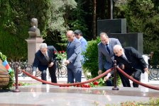Коллектив министерства молодежи и спорта Азербайджана посетил могилу великого лидера Гейдара Алиева (ФОТО)
