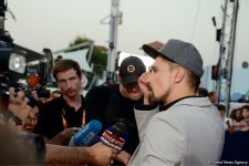 Парад звезд на красной дорожке фестиваля "ЖАРА" в Баку – день третий (ФОТО)