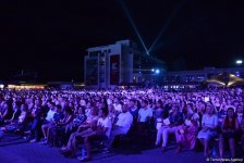 Алла Пугачева вернулась на сцену - фантастический вечер на фестивале "ЖАРА"  в Баку (ФОТО)