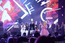 Алла Пугачева вернулась на сцену - фантастический вечер на фестивале "ЖАРА"  в Баку (ФОТО)