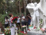 В Баку почтили память Муслима Магомаева (ФОТО)