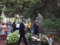 В Баку почтили память Муслима Магомаева (ФОТО)