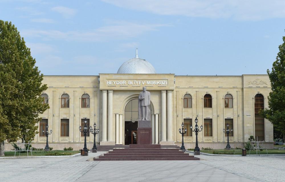 Ilham Aliyev arrives in Samukh district for visit (PHOTO)