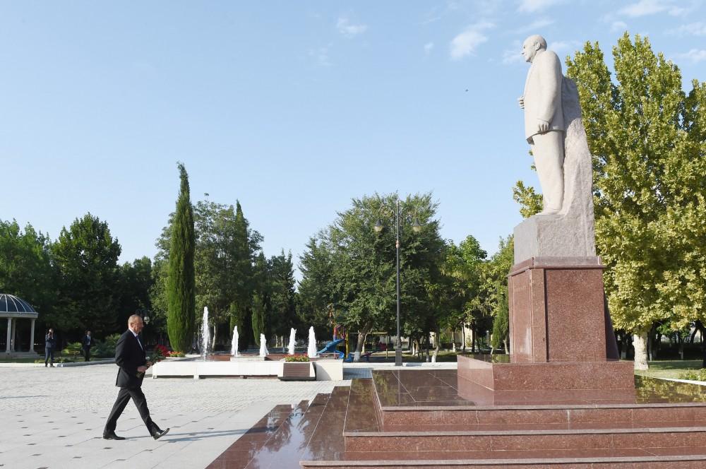 Ilham Aliyev arrives in Samukh district for visit (PHOTO)