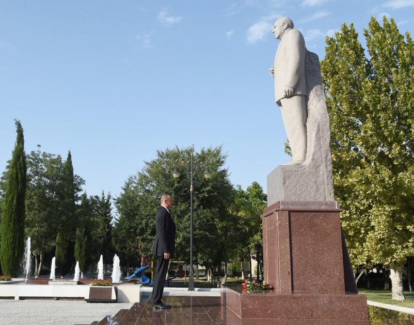 Ilham Aliyev arrives in Samukh district for visit (PHOTO)