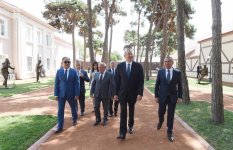Президент Ильхам Алиев ознакомился в Шамкире с условиями, созданными в капитально реконструированном Историко-краеведческом музее (ФОТО)