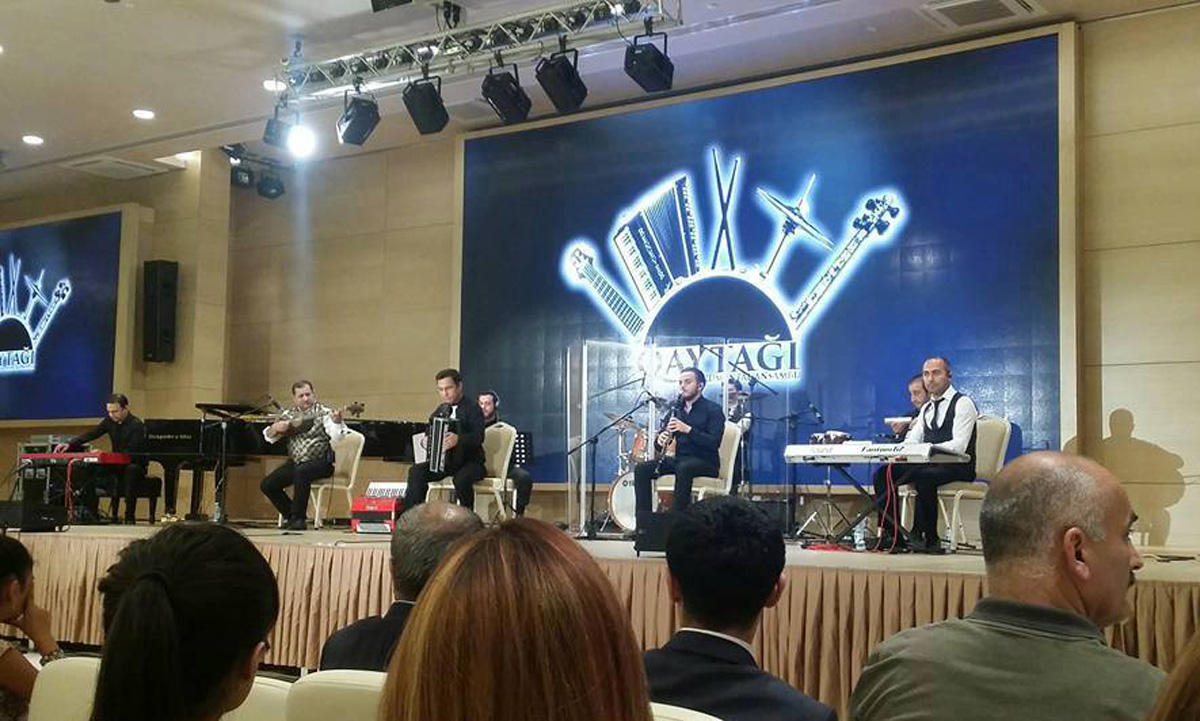 Незабываемый вечер: концерт Анвера Садыгова и ансамбля "Qaytağı" (ФОТО)