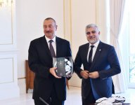 Президент Ильхам Алиев принял состав футбольного клуба "Карабах" (ФОТО)