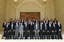 Президент Ильхам Алиев принял состав футбольного клуба "Карабах" (ФОТО)