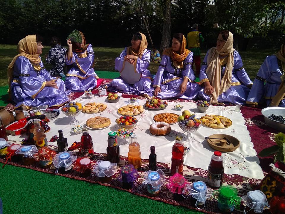 В Габале открылся Международный фестиваль варенья (ФОТО)