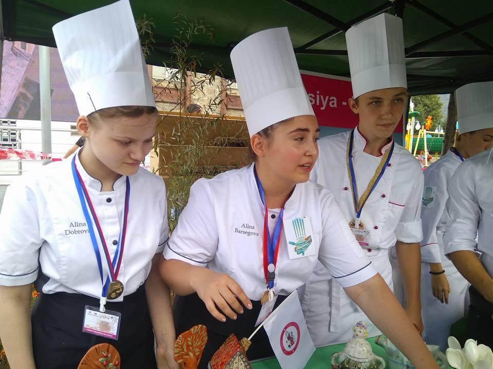 В Габале открылся Международный фестиваль варенья (ФОТО)